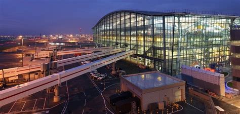 heathrow t 5 arrivals.